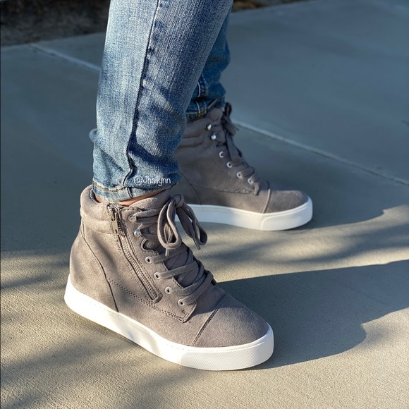 Grey side zipper lace up sneaker - Picture 5 of 6